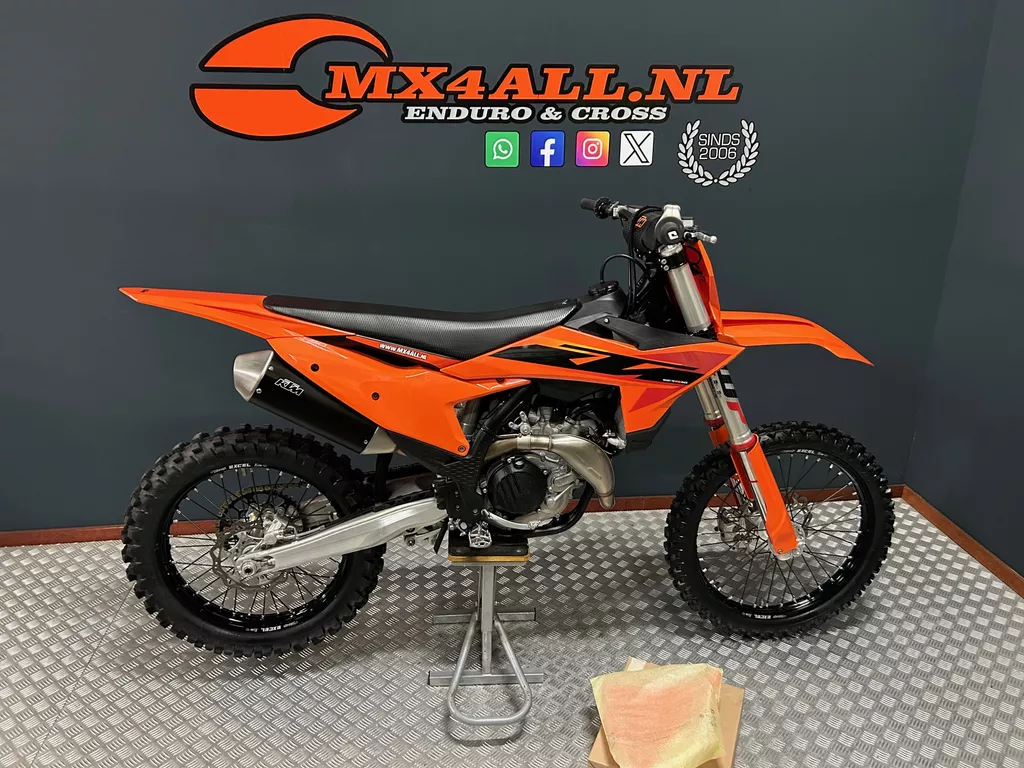 KTM 450 SXF 2025 28 Hr. ! Nieuwstaat ! No 250 / 350 SXF