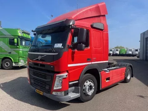 Volvo FM 370/2xTank/Skirts/Dutch Truck/Sleepercabin/T&Uuml;V 03/2025