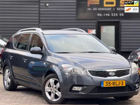 Kia Cee'd Sporty Wagon 1.4 CVVT|Camera|Trekhaak|Cruise Kia Cee'd Sporty Wagon 1.4 CVVT|Camera|Trekhaak|Cruise