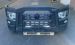Renault 7482594230 / 7482282168 VOOR BUMPER COMPLEET