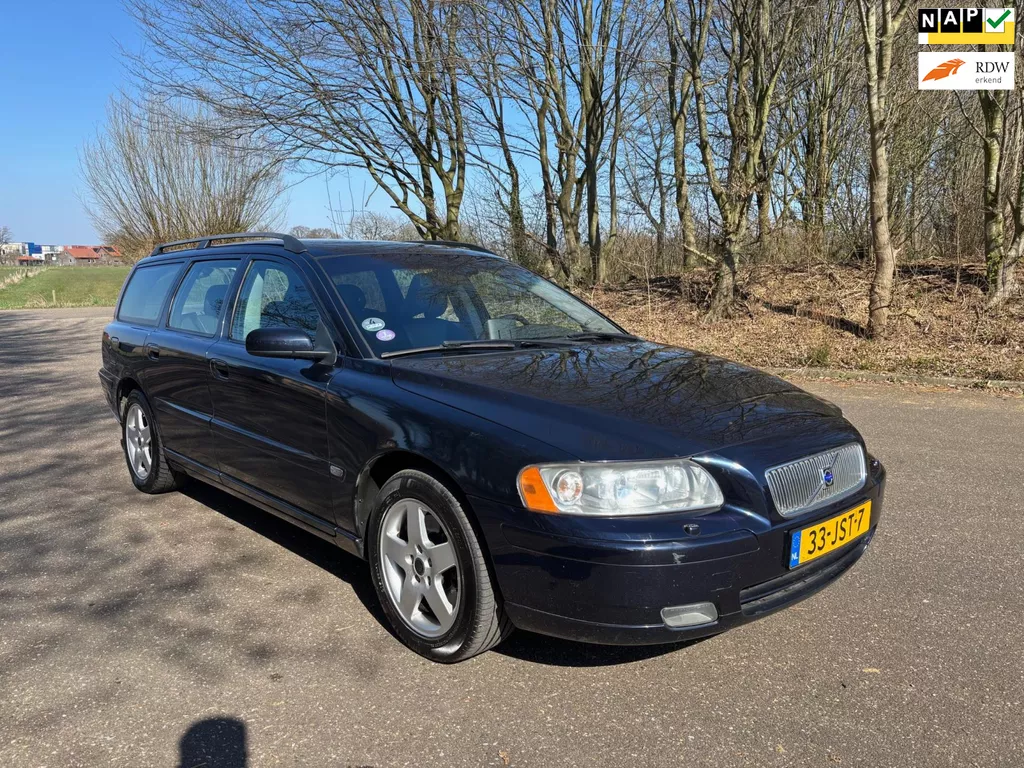 Volvo V70 2.4 Momentum | LPG | APK 08-2025
