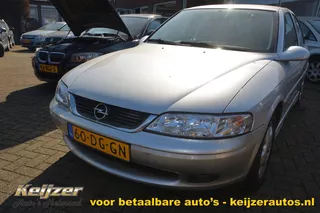 Opel Vectra 1.6-16V Diamond