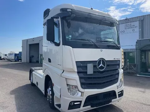Mercedes-Benz Actros 1842 Retarder, ADR , 2 x Tank, PTO Compressor Adbleu Gardner Denver