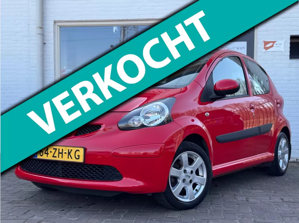 Toyota Aygo 1.0-12V + 5-deurs Lichtmetalen velgen