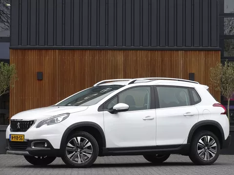 Peugeot 2008 1.2 110PK automaat / PureTech Allure / luxe pakket / LED