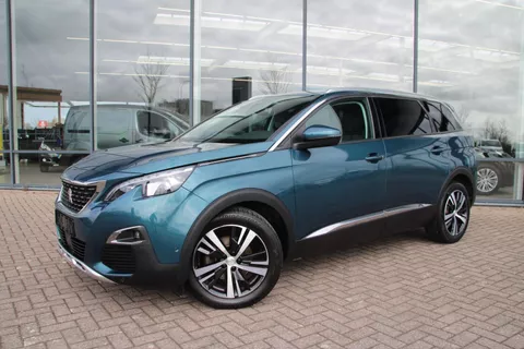 Peugeot 5008 1.2 PureTech 130pk Allure Business 7-zits Airco Navi Camera Carplay 81324km