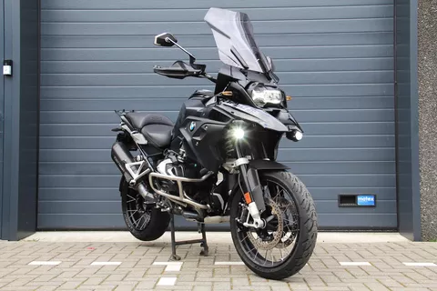 BMW R 1250 GS Triple Black Option 719 | Boss uitlaat | Bom en Bomvol! | Meer foto's volgen BMW R 1250 GS Triple Black Option 719 | Boss uitlaat | Bom en Bomvol! | Meer foto's volgen