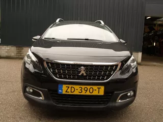 Peugeot 2008 1.2 PURETECH SIGNATURE