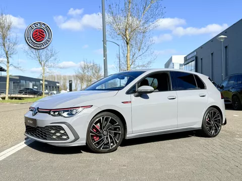 Volkswagen Golf 8 2.0 TSI GTI DSG IQ HDUP ACC DCC CAMERA Volkswagen Golf 8 2.0 TSI GTI DSG IQ HDUP ACC DCC CAMERA