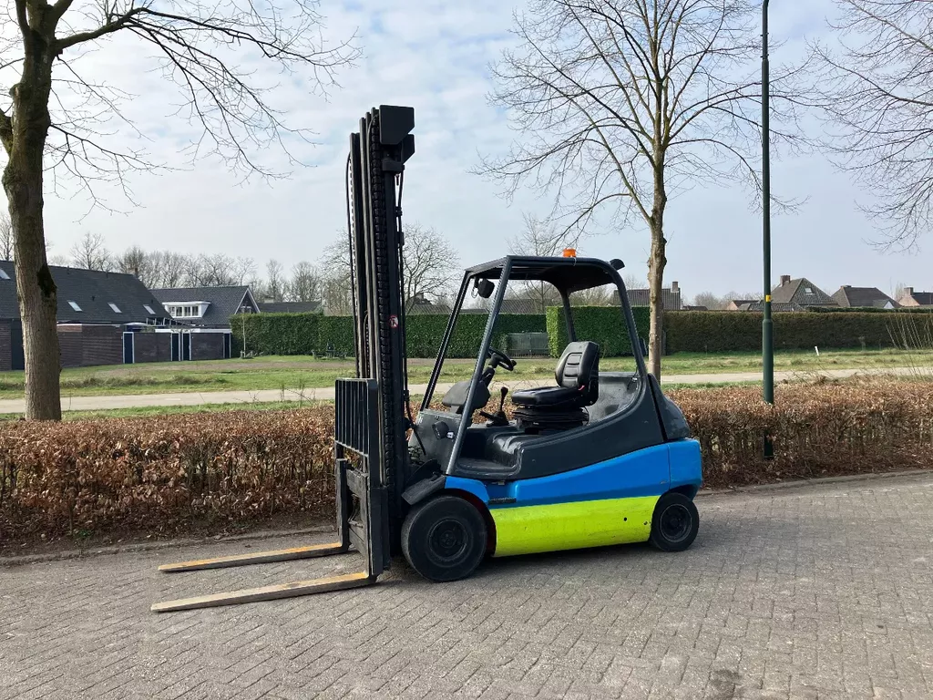 te koop linde elektrische heftruck E30-01