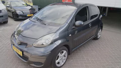 Toyota Aygo 1.0-12V Access Airco/DAB+/metallic