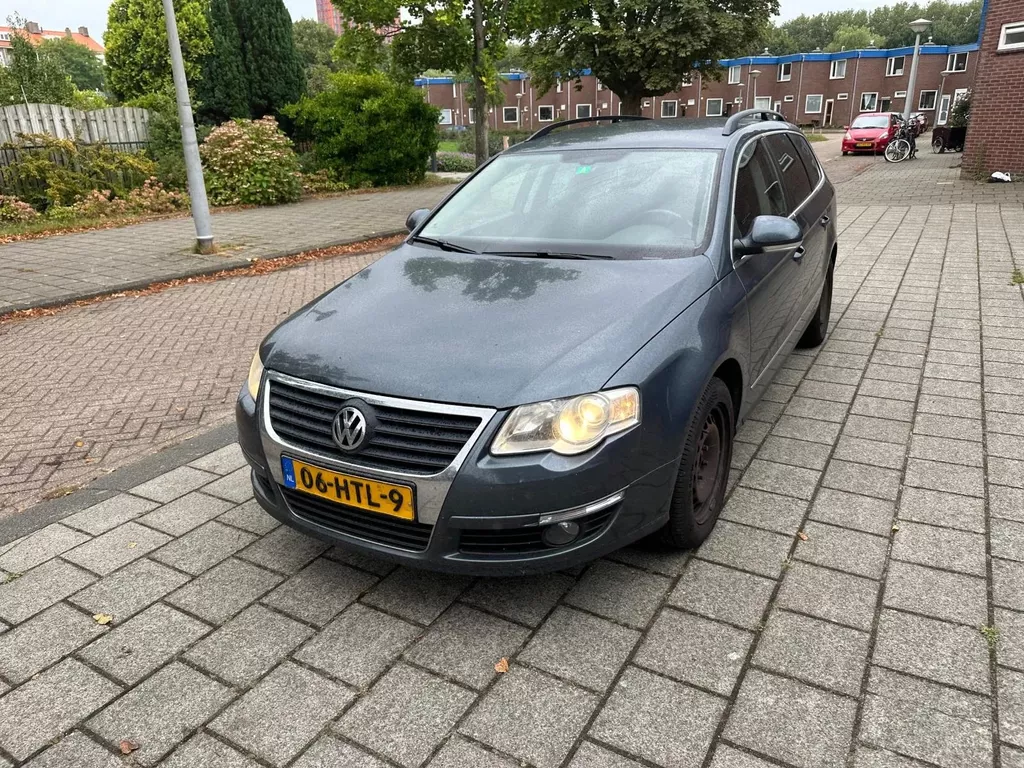 Volkswagen Passat 1.4 TSI Comfortline Airco Cruise Velours NW APK