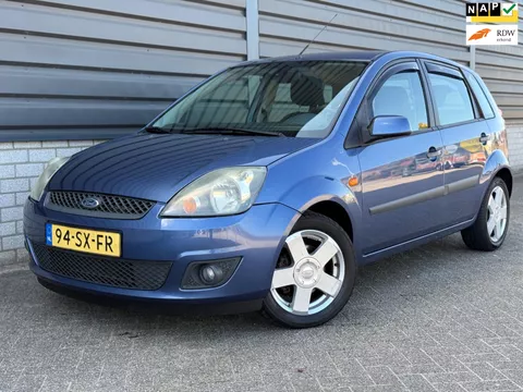 Ford Fiesta 1.4-16V Futura airco Distributie riem vervangen!!