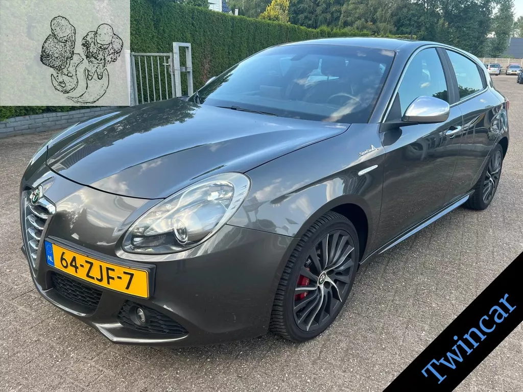 Alfa Romeo Giulietta 1.4 T 170 PK QV SPORTIVA ECC NAVI PDC LEDER let op: a.s. vr12-9 en za 13-9 gesloten!