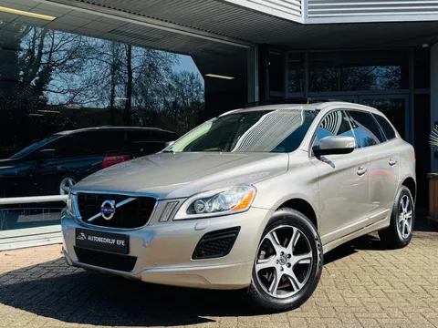 Volvo XC60 2.0 T5 FWD Summum