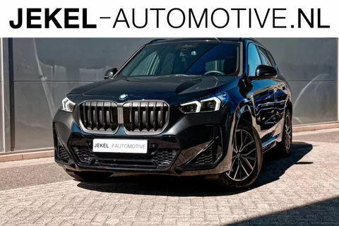 BMW X1 sDrive20i M-Sport, Panoramadak, 18&quot; LM velgen,enz