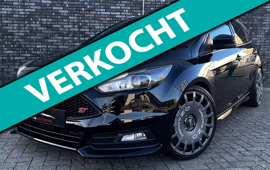 Ford Focus 2.0 ST-2 250PK Bi-Xenon|Shortshifter|Bull-X|Verlaagd|OZ-Racing Wheels|Led|Cruise Control