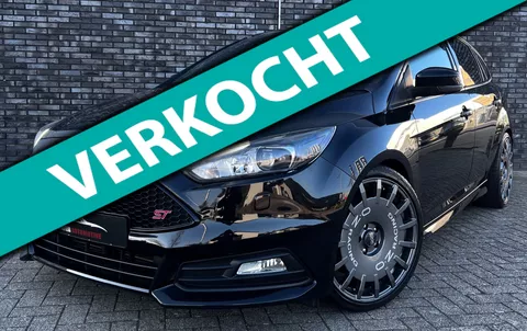 Ford Focus 2.0 ST-2 250PK Bi-Xenon|Shortshifter|Bull-X|Verlaagd|OZ-Racing Wheels|Led|Cruise Control