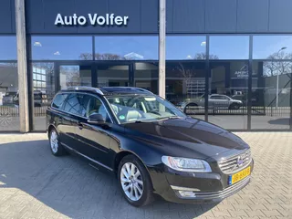 Volvo V70 2.0 T4 Inscription Edition Open dak|Xenon|Leder|standkachel