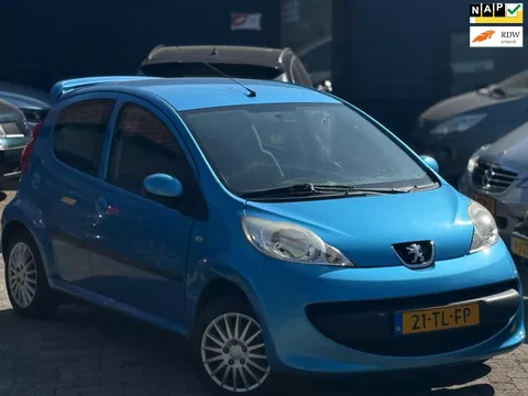 Peugeot 107 1.0|Airco|Centr. Vergr|Elektr. Ramen|Toerenteller Peugeot 107 1.0|Airco|Centr. Vergr|Elektr. Ramen|Toerenteller