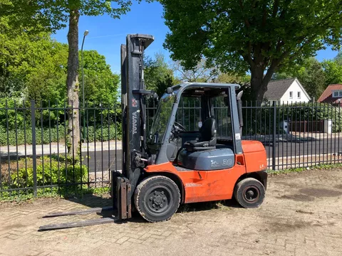 Toyota diesel heftruck 02-7FDF30