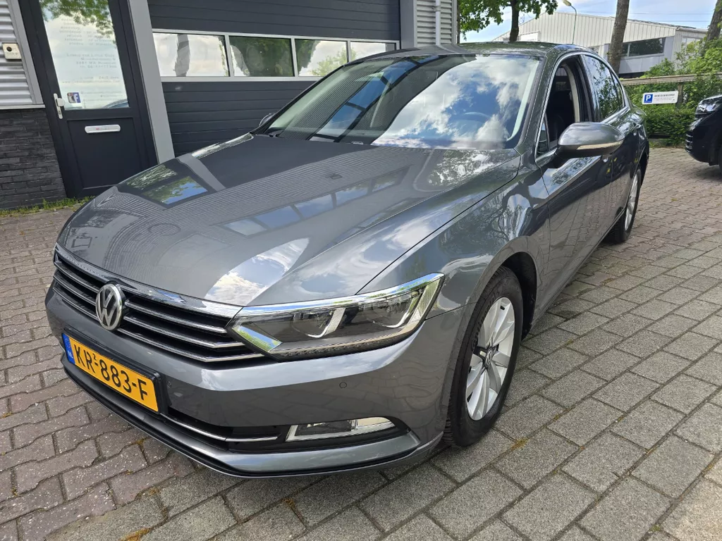 Volkswagen Passat 1.6 TDI Connected Series