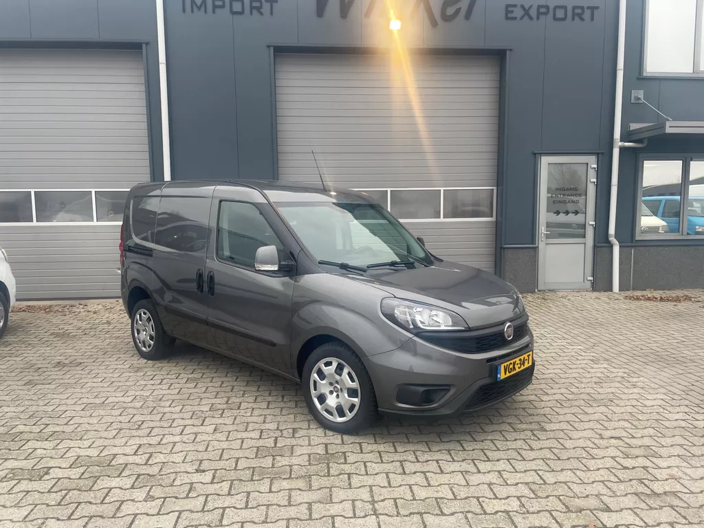 Fiat Dobl&ograve; Cargo 1.6 MJ L1H1 SX AIRCO NAVI