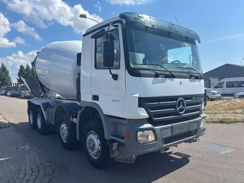 Mercedes-Benz Actros 4141