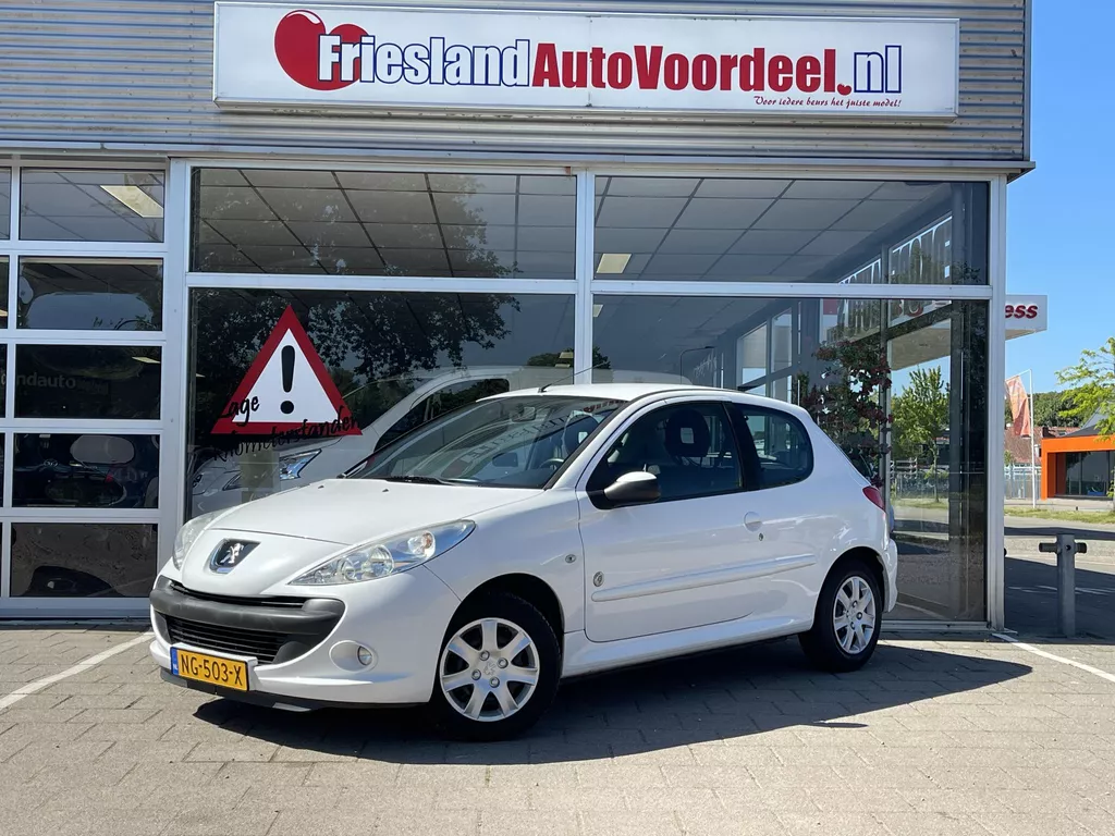 Peugeot 206 + 1.1 Access Lite /Airco/distr verv 01-2025/