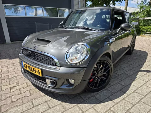 MINI Cooper JOHN WORKS 1.6 CHILI 211PK