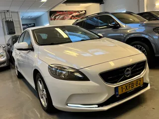 Volvo V40 2.0 D4 5-DOORS NAVI CLIMA BJ-14