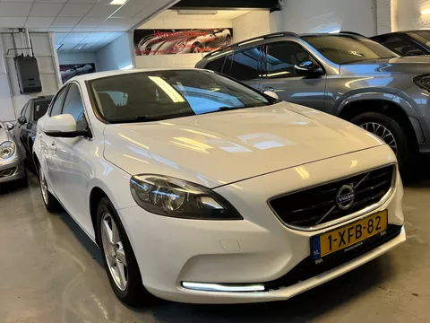 Volvo V40 2.0 D4 5-DOORS NAVI CLIMA BJ-14