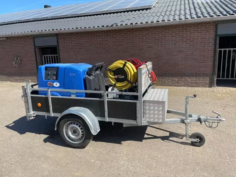 Diversen aanhanger met stoomcleaner complete set!