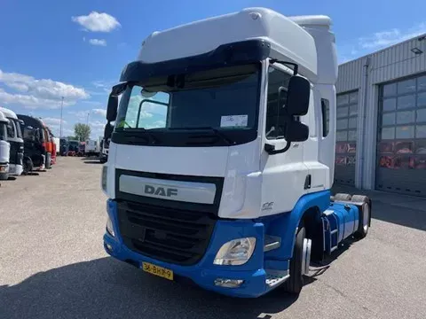 DAF 400 CF Mega lowdecker TUV, 5th wheel lifting