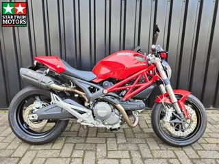 Ducati Monster 696 Plus
