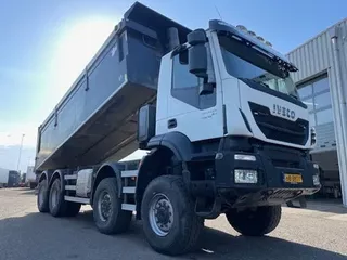 Iveco Trakker 450 8x8 Hintenmulde 24 m3, Hardox, TUV