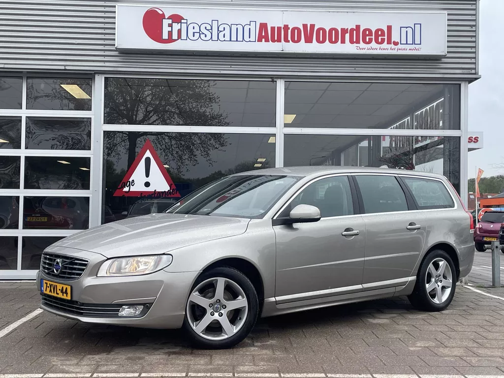 Volvo V70 2.0 D4 Nordic+ /Climate/Cruise/Leder/Stoelverw/PDC/Navi/Trekhaak/Onderhoudshistorie