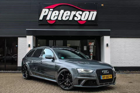 Audi RS4 Avant 4.2 FSI Quattro PANO ACC UNIEKE STAAT BOMVOL!