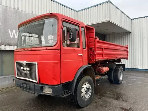 MAN 19 280 , Eaton Manual , 3 way tipper , Spring suspension