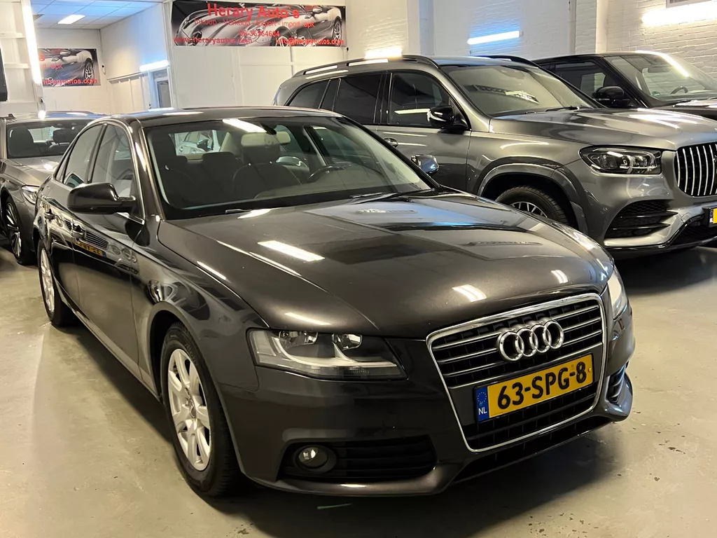 Audi A4 Limousine 2.0 TDI Sedan Navi Climatronic