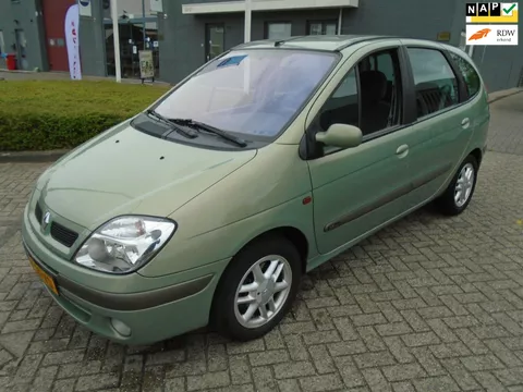 Renault Sc&eacute;nic 1.6-16V Authentique Nieuwe Apk