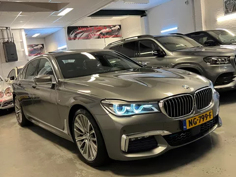 BMW 7-serie 740d xDrive M-PAKKET | B&amp;W | HEAD-UP | SKY-LOUNGE | SOFT-CLOSE
