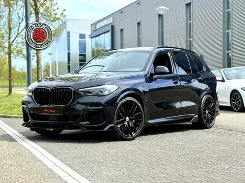 BMW X5 45e xDrive M-Sport HUD CRYSTAL SKY PANO AERO BMW X5 45e xDrive M-Sport HUD CRYSTAL SKY PANO AERO