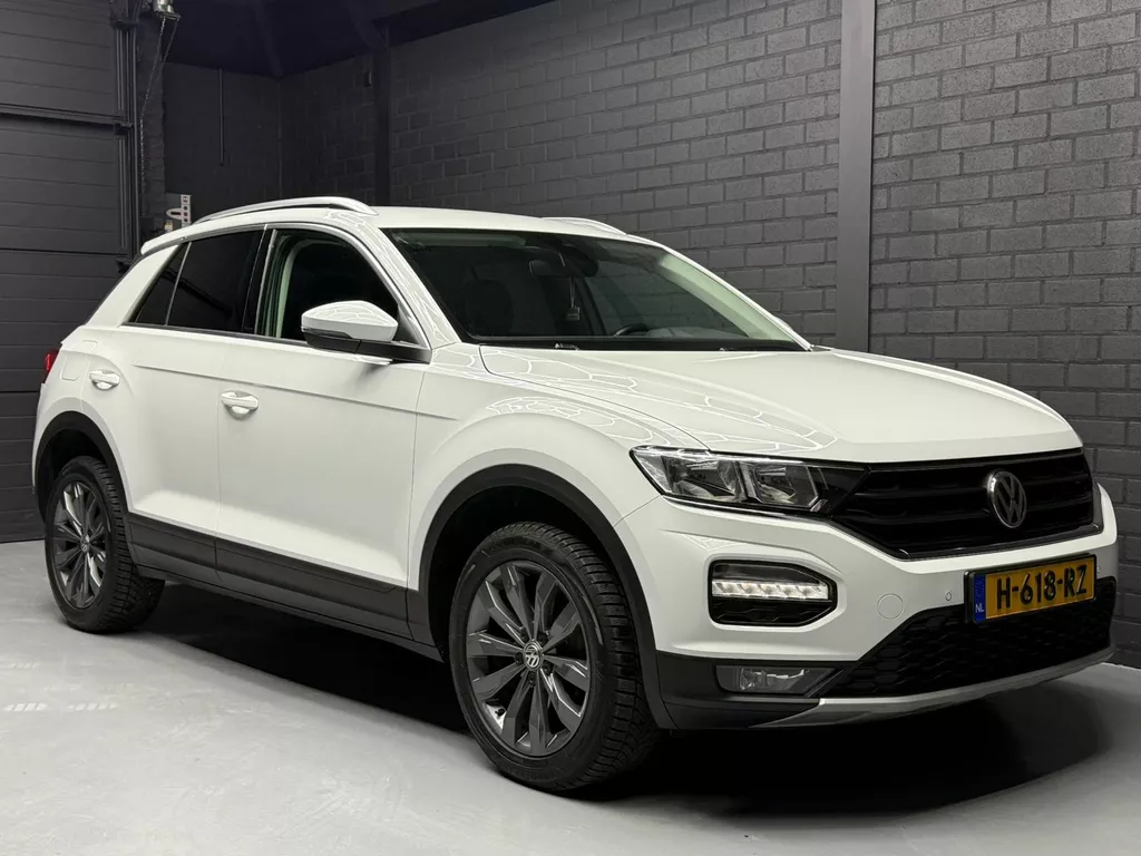 Volkswagen T-Roc 1.0 TSI Style NAVI | PDC | CARPLAY | STOELVERWARMING | BTW | NWE APK