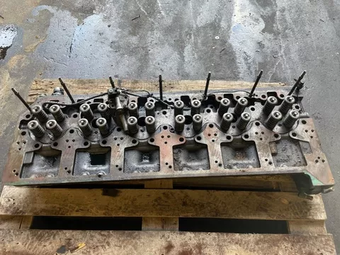 Volvo 8170101 CYLINDER HEAD D12