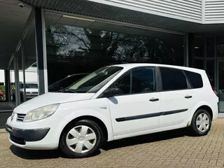 Renault Grand Sc&eacute;nic 1.9 dCi Privil&egrave;ge Luxe