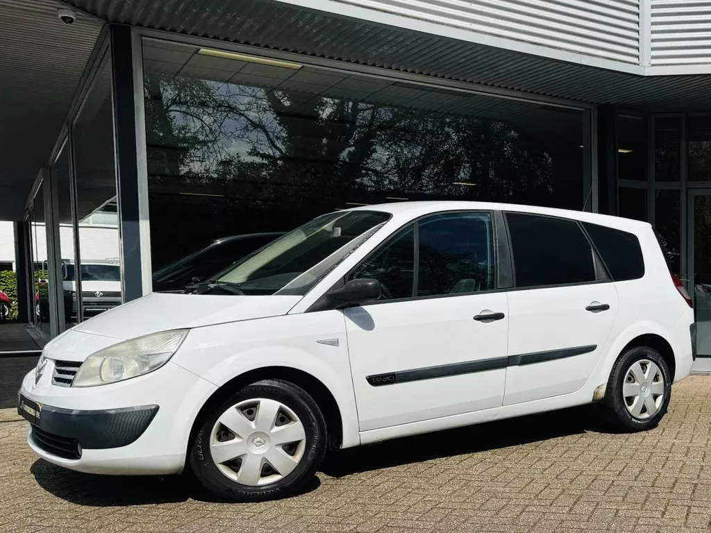 Renault Grand Sc&eacute;nic 1.9 dCi Privil&egrave;ge Luxe