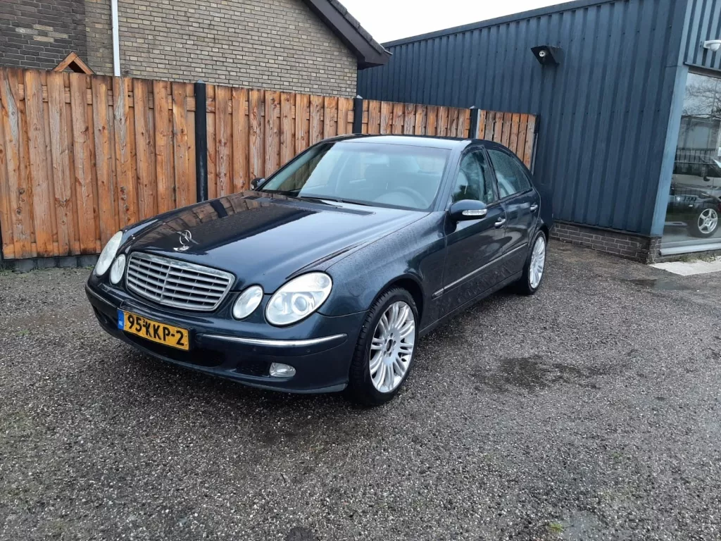 Mercedes-Benz E-Klasse 240 Elegance