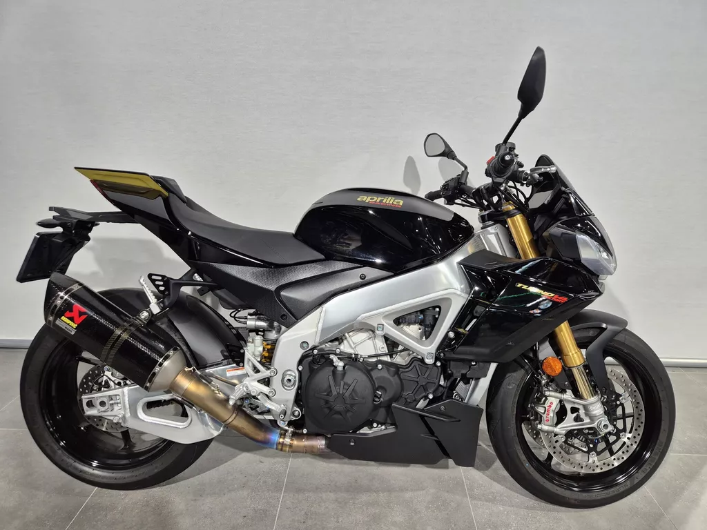 Aprilia Tuono V4 FACTORY