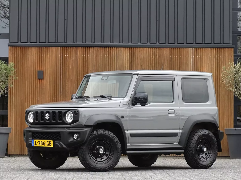Suzuki Jimny 1.5i 102PK 4x4 / Sport Edition / LED